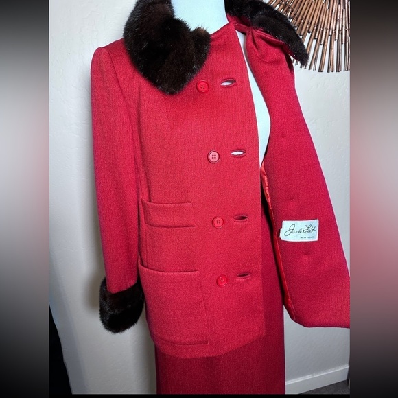 Vintage 1960s Ransohoffs Jack Feit Wool Skirt Suit w/ Fur Trim - Picture 4 of 12